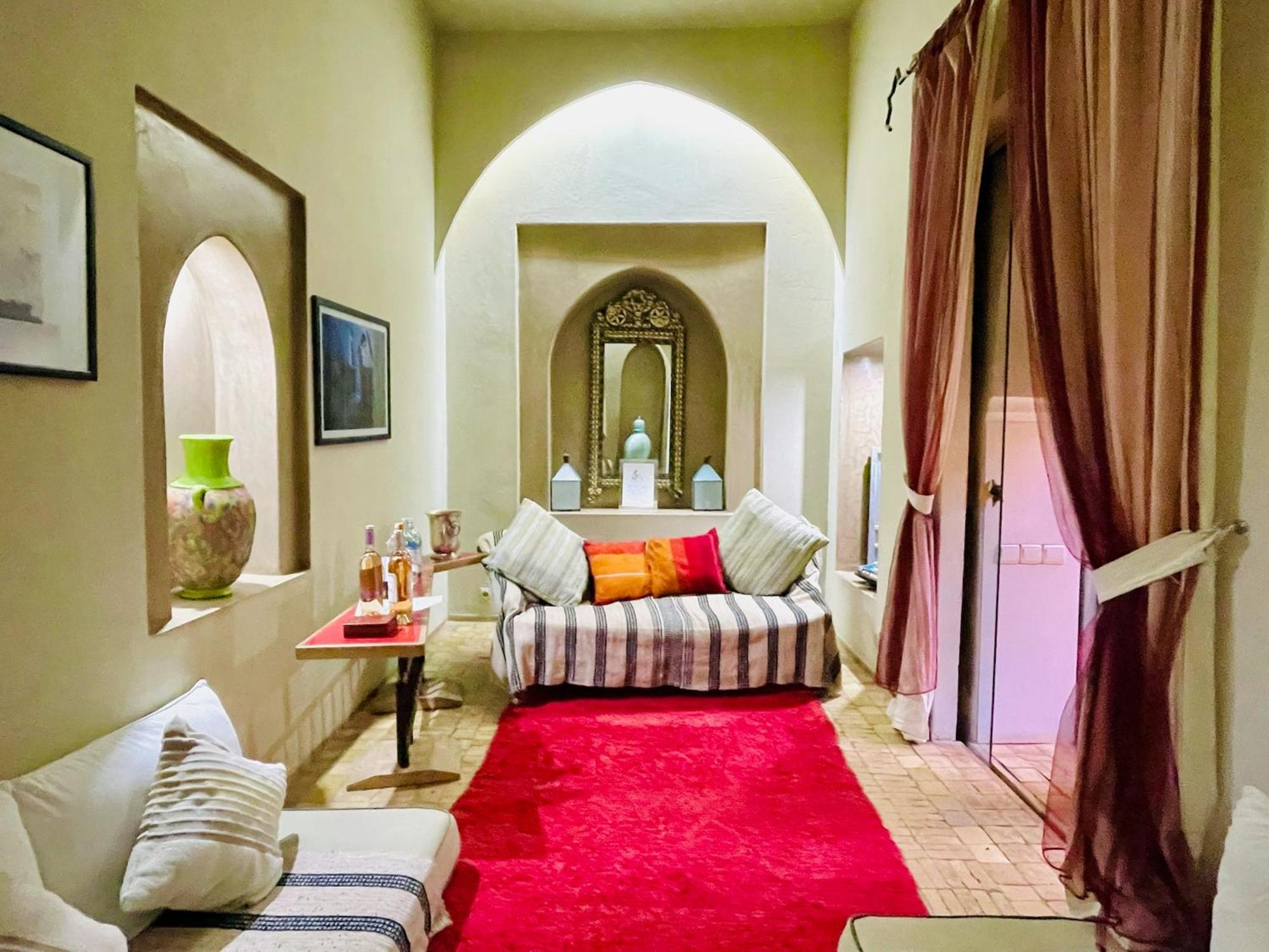 Exclusive And Stylish 4-Bedroom Riad With Plunge Pool 马拉喀什 外观 照片
